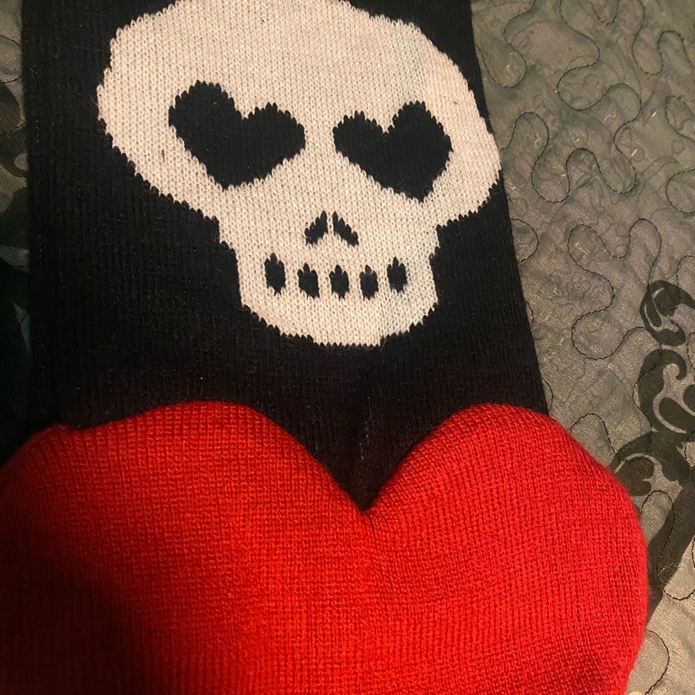 Skull scarf - Picture 2 of 4